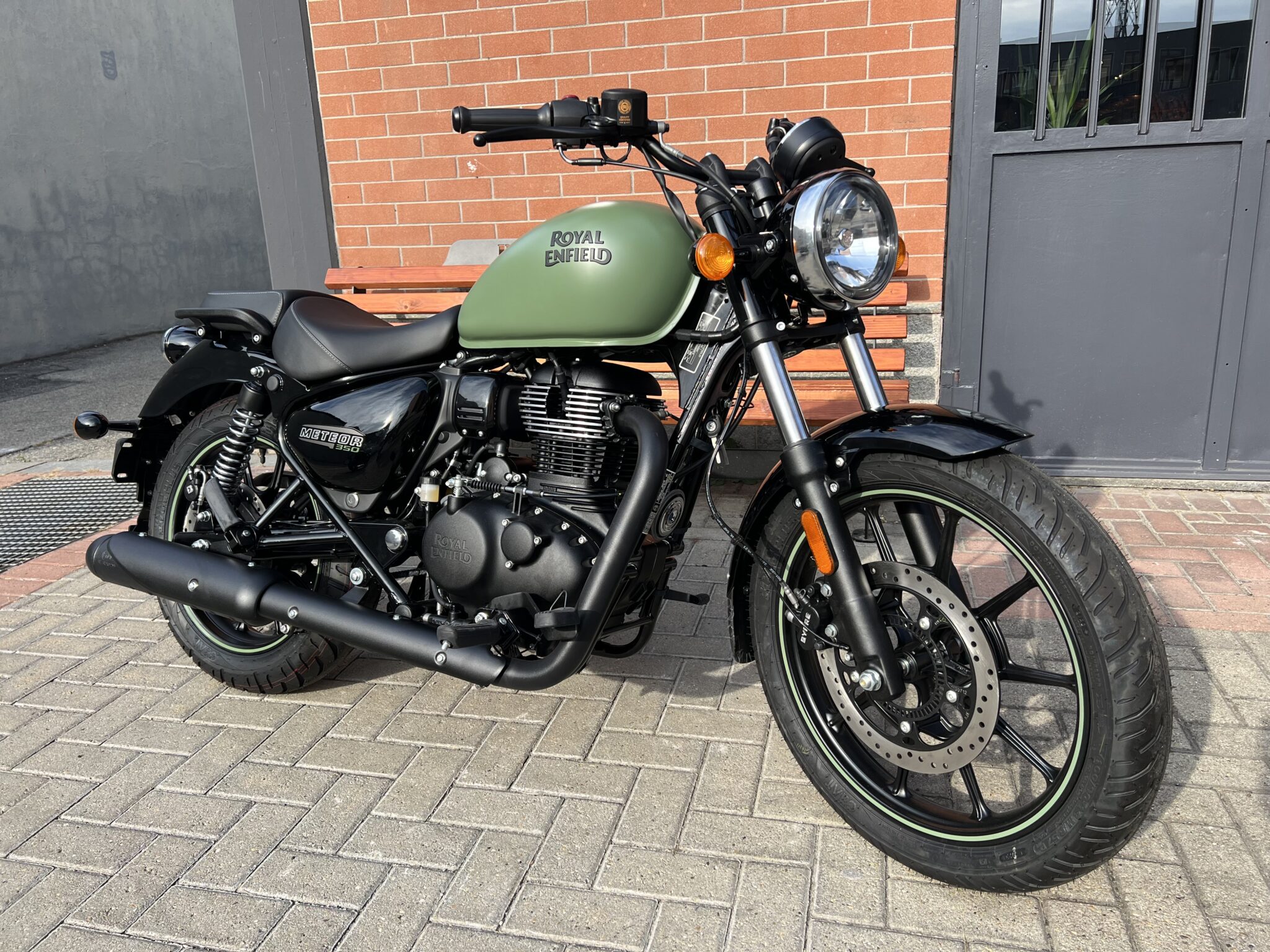 Royal Enfield Meteor 350 Fireball Green Royal Enfield Torino