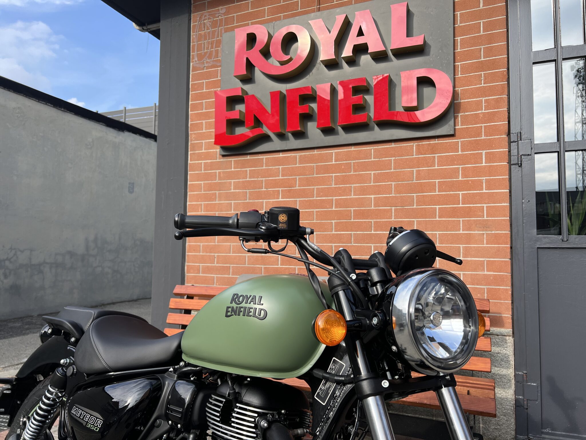 Royal Enfield Meteor 350 Fireball Green Royal Enfield Torino